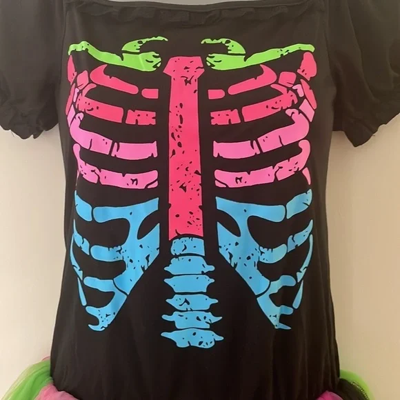 Girl’s Costume - Picture 3 of 11